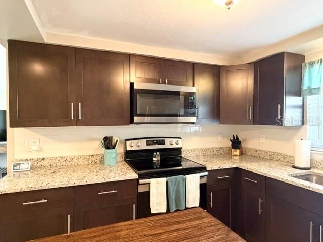 7910 Ilex Drive, Port Richey, FL 34668 Photo
