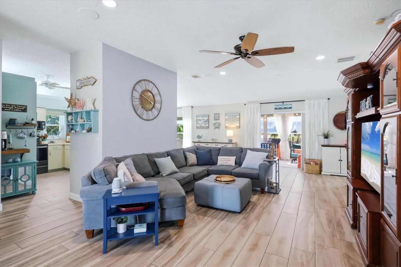 6803 32nd Avenue W, Bradenton, FL 34209 Photo