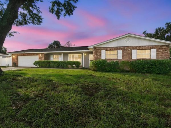 105 ASHBROOK DRIVE , BRANDON, FL 33511
