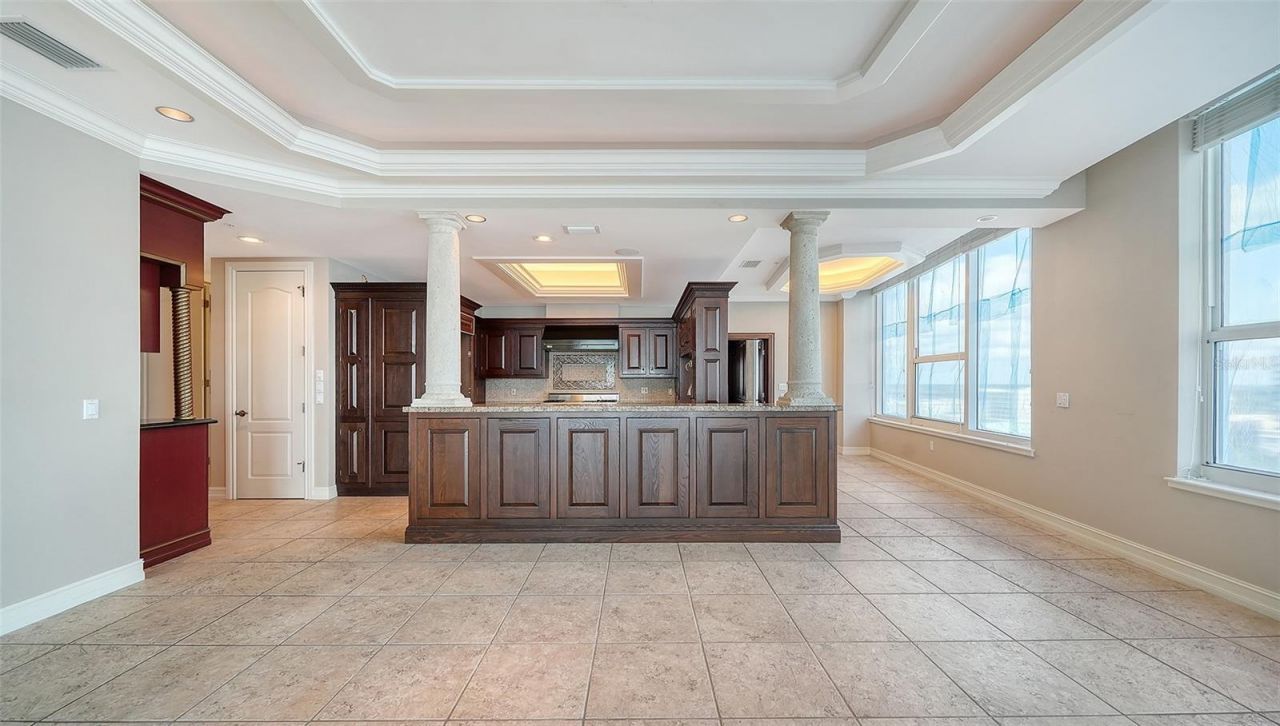 1233 N Gulfstream Avenue, Unit 1404, Sarasota, FL 34236 Photo