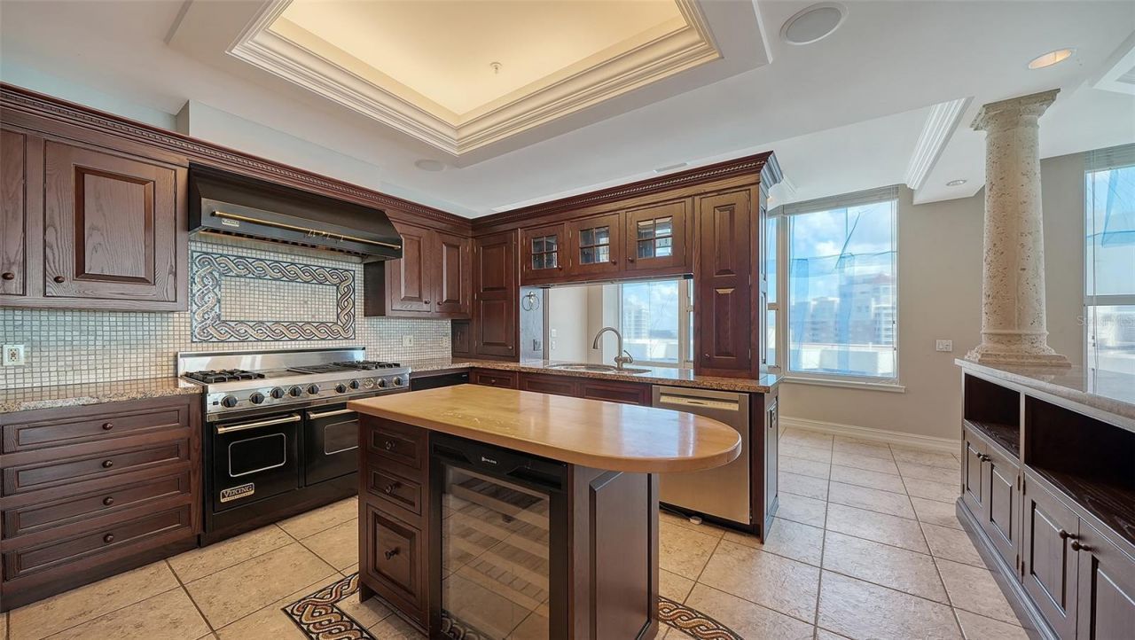 1233 N Gulfstream Avenue, Unit 1404, Sarasota, FL 34236 Photo