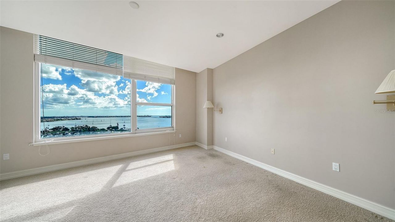 1233 N Gulfstream Avenue, Unit 1404, Sarasota, FL 34236 Photo
