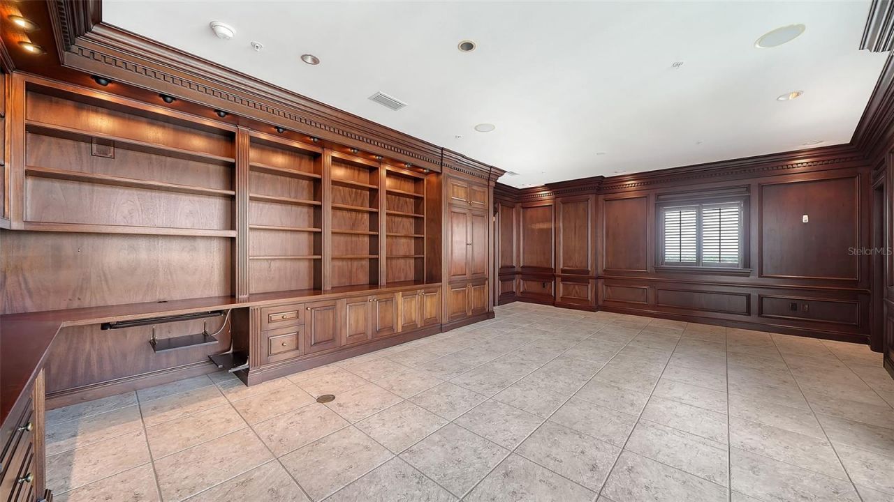 1233 N Gulfstream Avenue, Unit 1404, Sarasota, FL 34236 Photo
