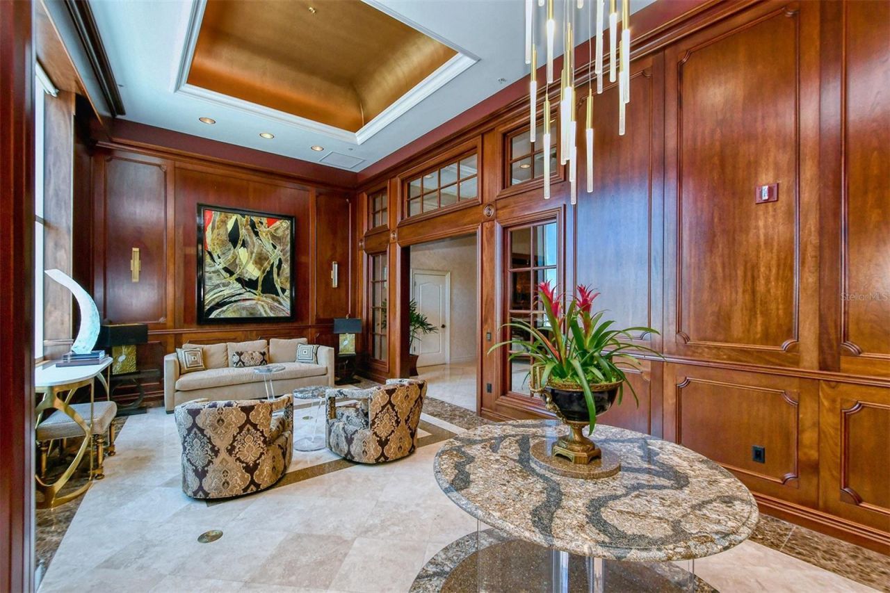 1233 N Gulfstream Avenue, Unit 1404, Sarasota, FL 34236 Photo