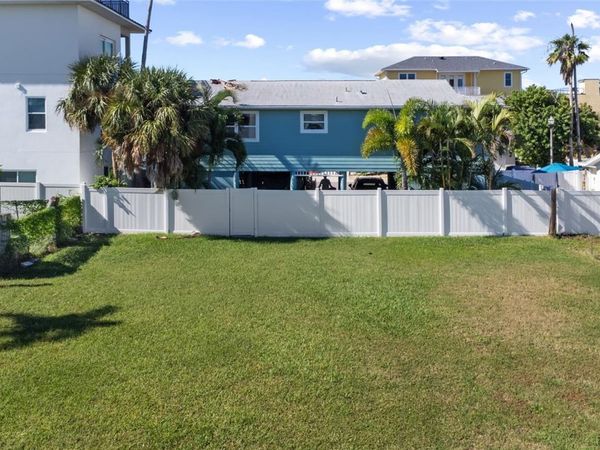18018 4TH STREET E, REDINGTON SHORES, FL 33708
