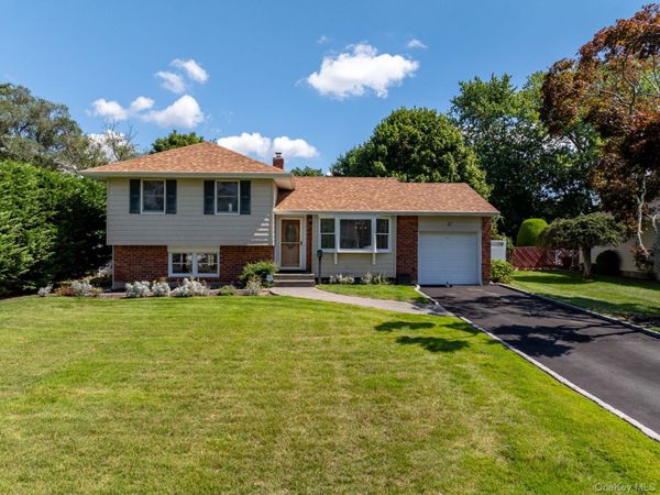 17 Keswick Drive , East Islip, NY 11730