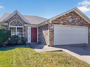 2708 Green Valley Court, Lexington, KY 40511