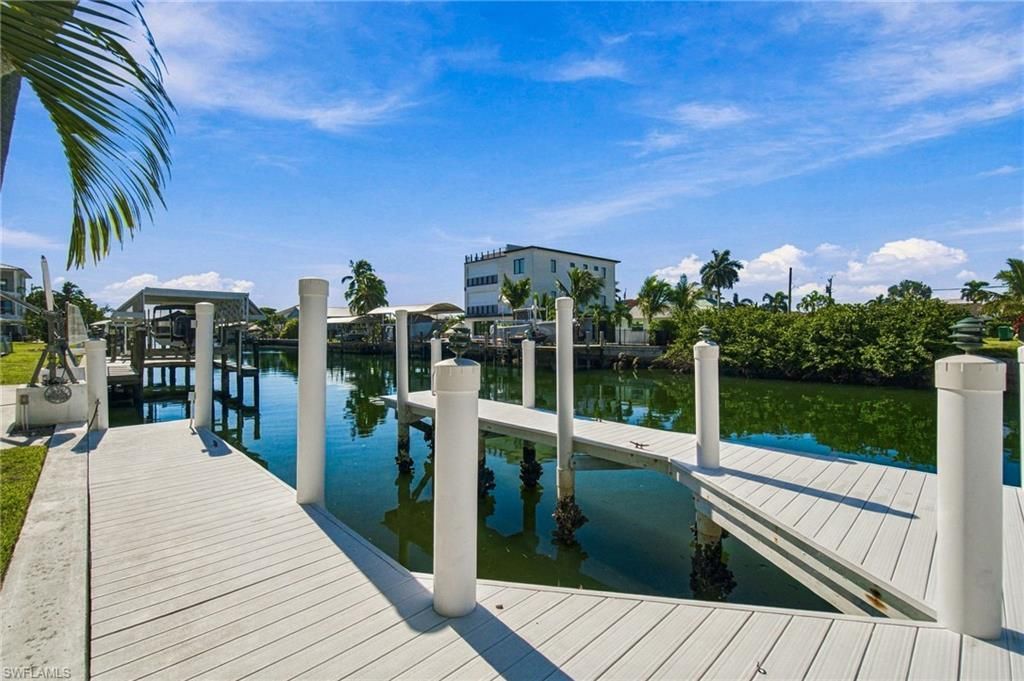 132 E Hilo St, Naples, FL 34113 Photo
