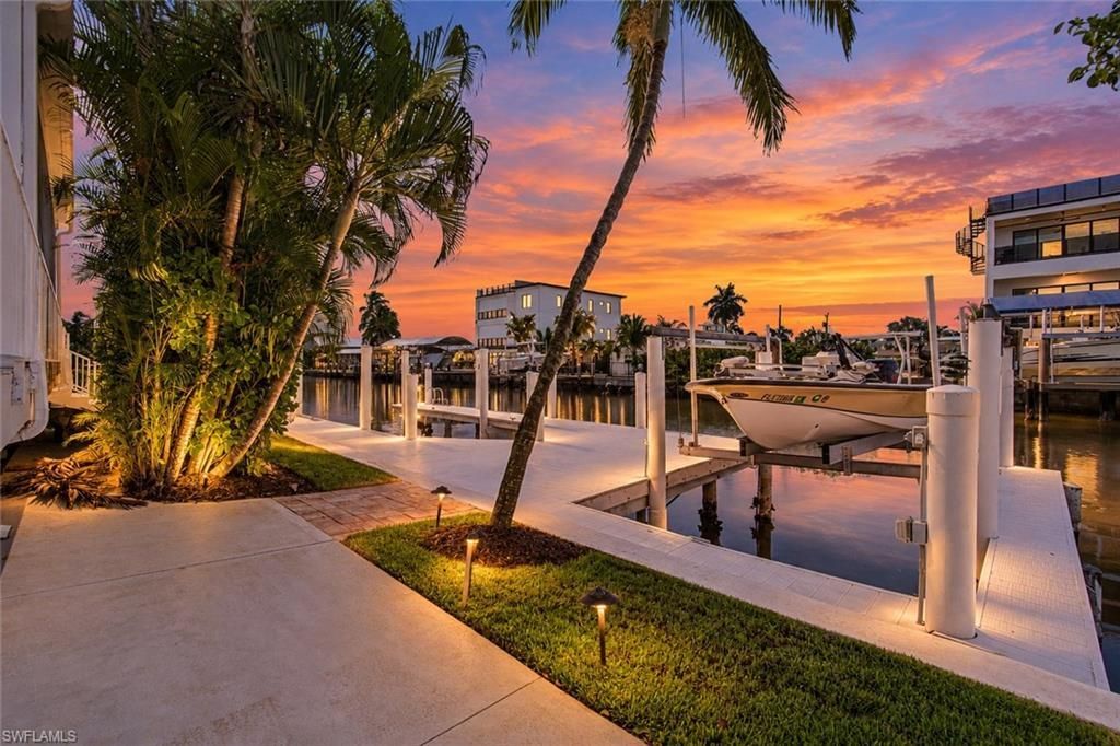 132 E Hilo St, Naples, FL 34113 Photo