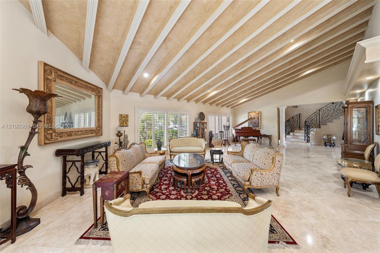 3224 NE 167th St, North Miami Beach, FL 33160 Photo