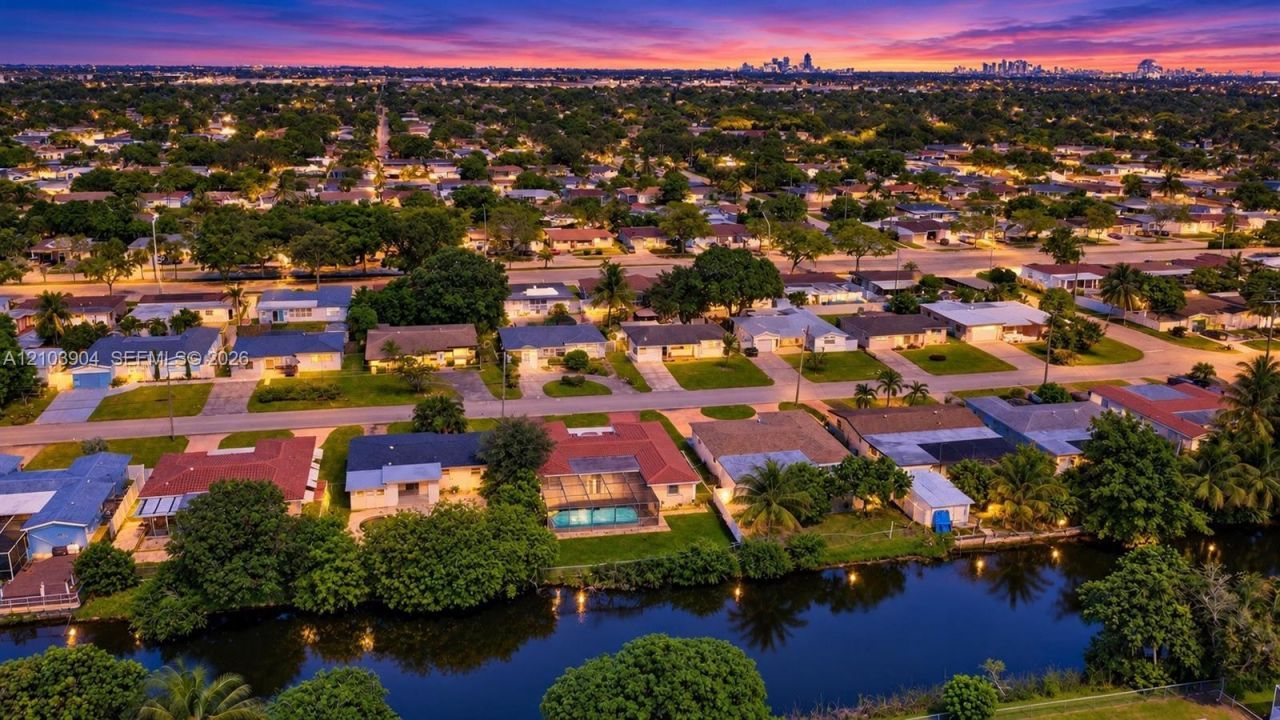 7820 Granada Blvd, Miramar, FL 33023 Photo