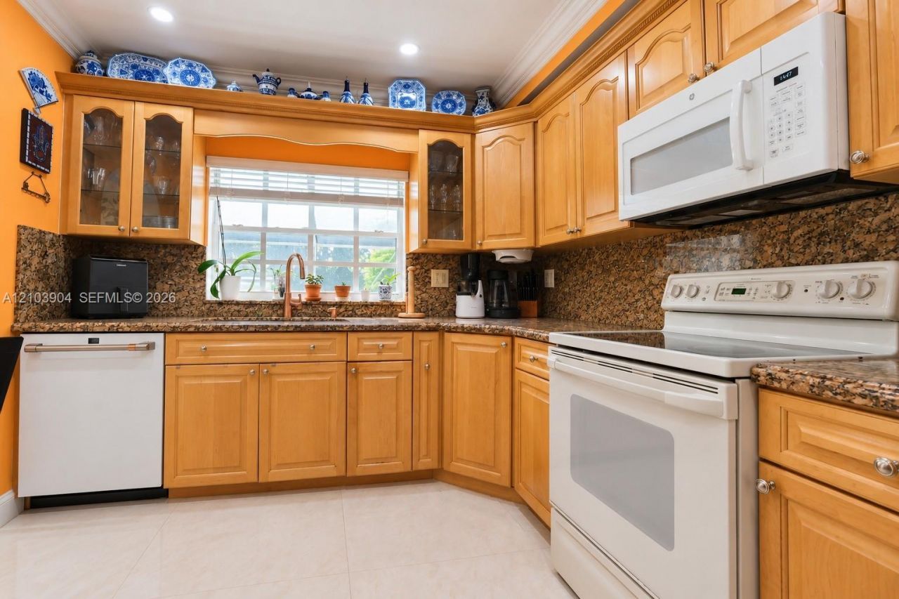 7820 Granada Blvd, Miramar, FL 33023 Photo