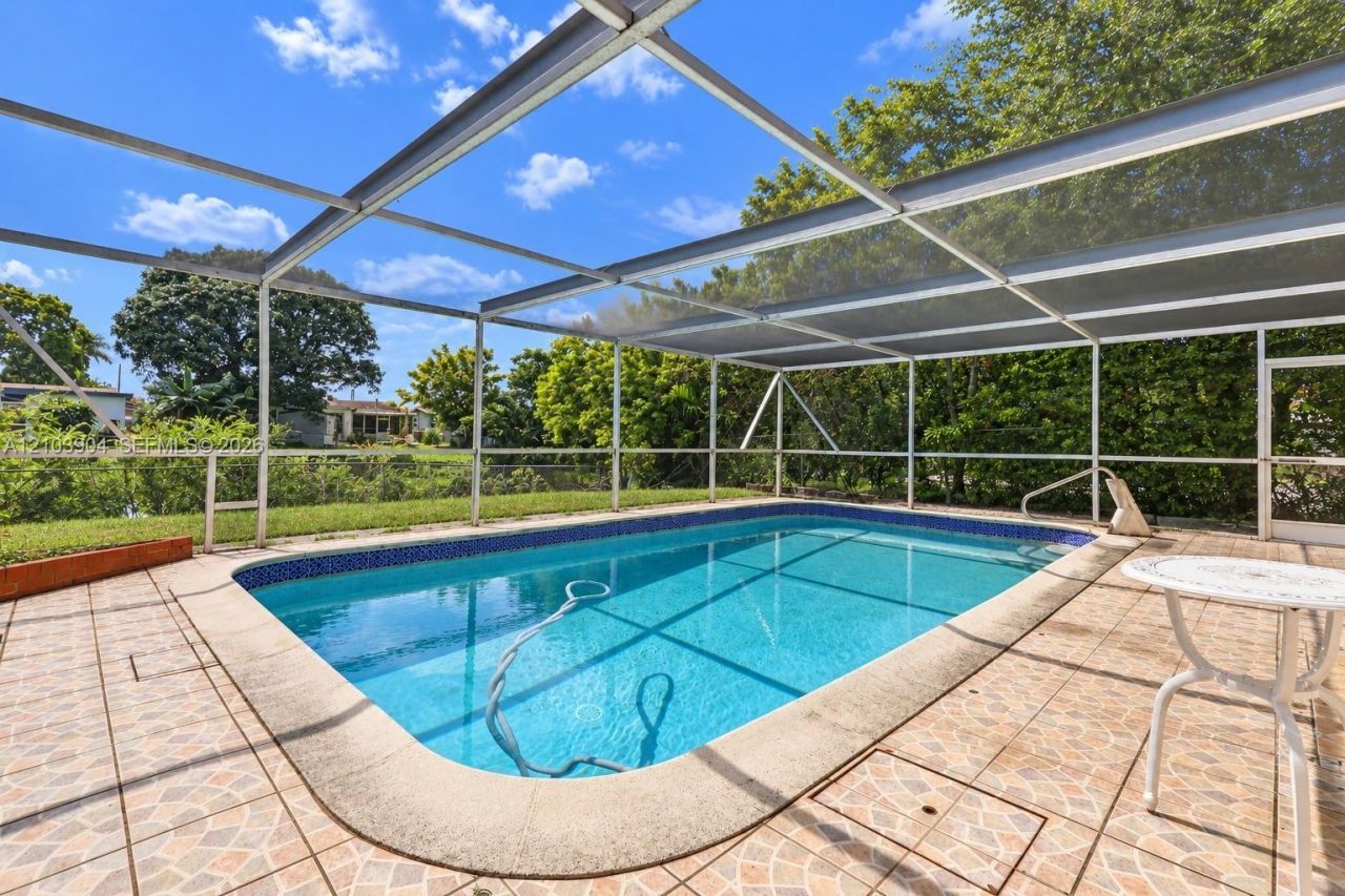 7820 Granada Blvd, Miramar, FL 33023 Photo