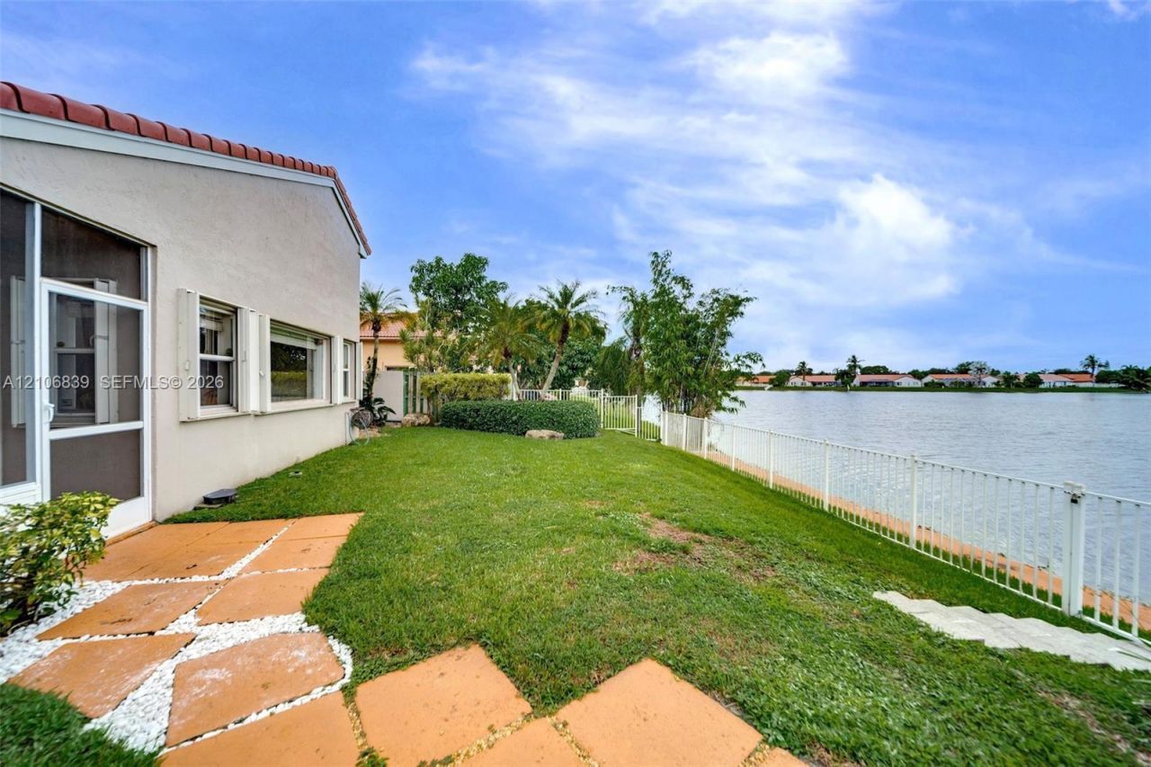 12683 NW 11th Pl, Sunrise, FL 33323 Photo