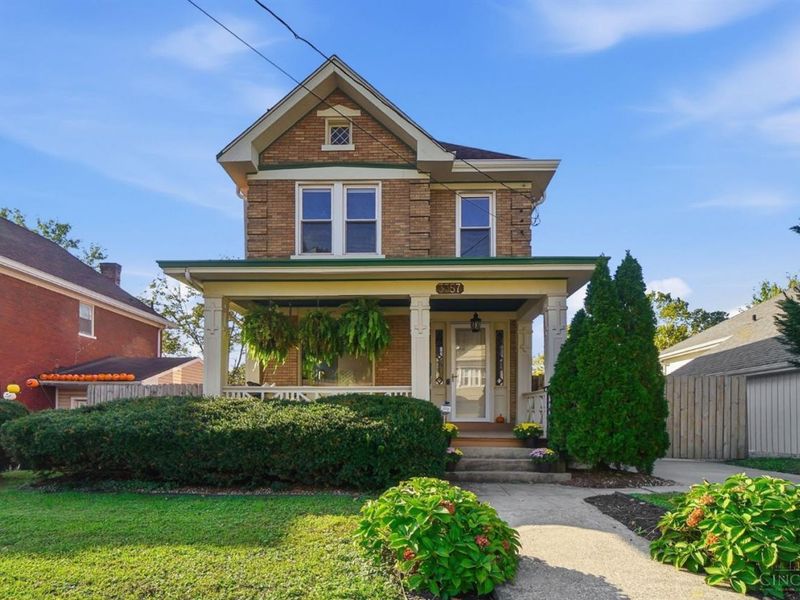 3357 Woodford Road, Cincinnati, OH 45213 Photo 1