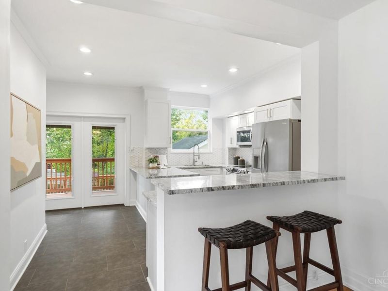 3357 Woodford Road, Cincinnati, OH 45213 Photo 17