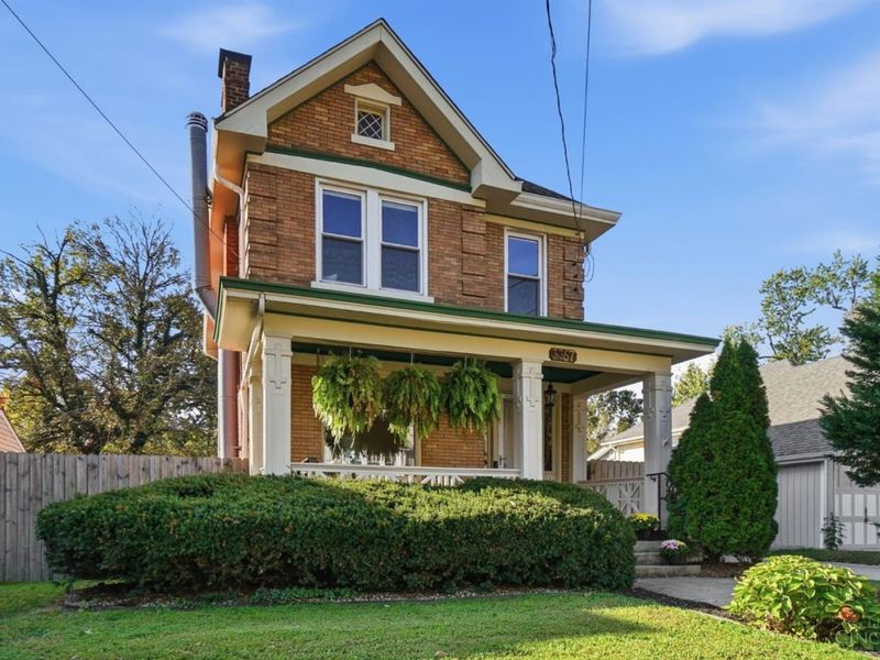 3357 Woodford Road, Cincinnati, OH 45213 Photo 2