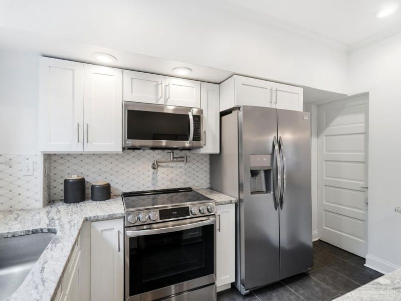 3357 Woodford Road, Cincinnati, OH 45213 Photo 23