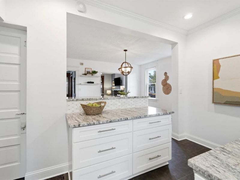3357 Woodford Road, Cincinnati, OH 45213 Photo 24