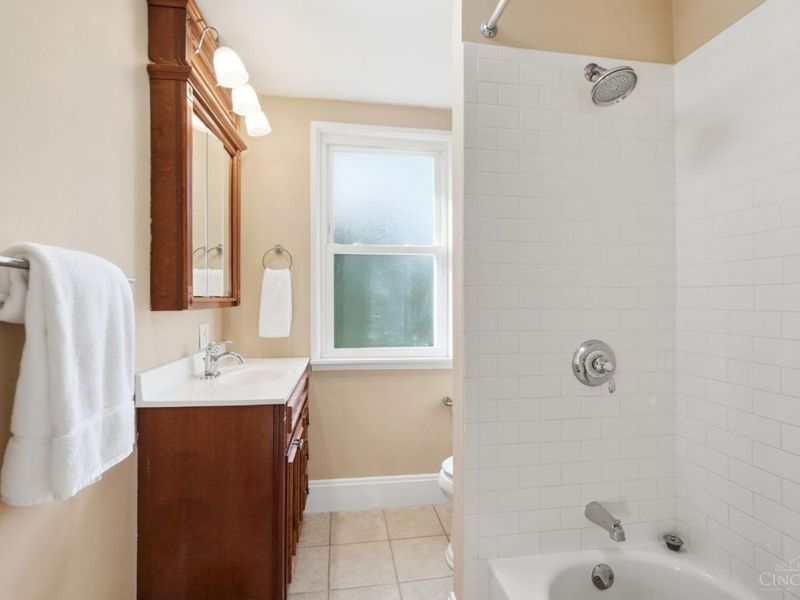 3357 Woodford Road, Cincinnati, OH 45213 Photo 39