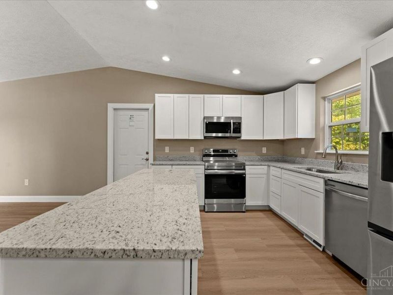 1756 Lindale Nicholsville Road, Ohio Township, OH 45157 Photo 5