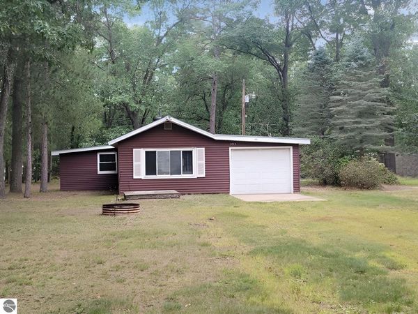 2862 Leone Avenue, National City, MI 48748