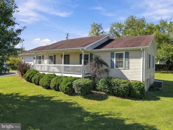 21 LEFT STREET, FALLING WATERS, WV 25419