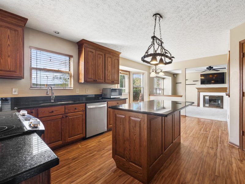1081 Empire Drive, Newark, OH 43055 Photo 4