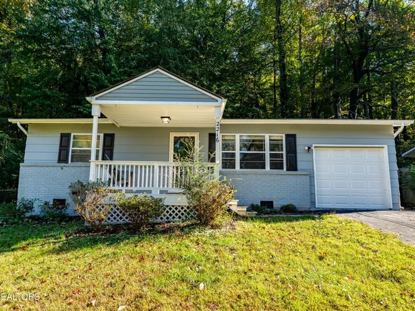 2216 Rifle Range Drive, Knoxville, TN 37918