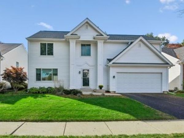 290 Rock Hall Court , Grayslake, IL 60030