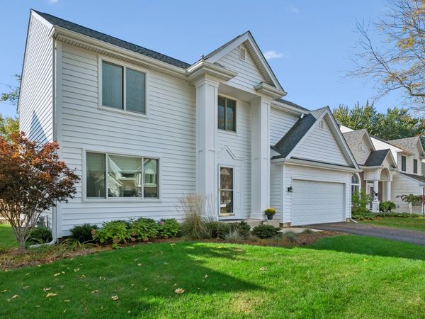 290 Rock Hall Court , Grayslake, IL 60030
