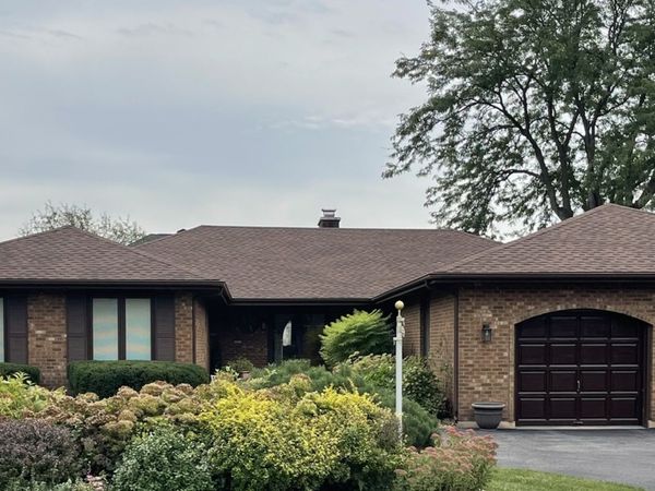 22W507 John Court , Medinah, IL 60157