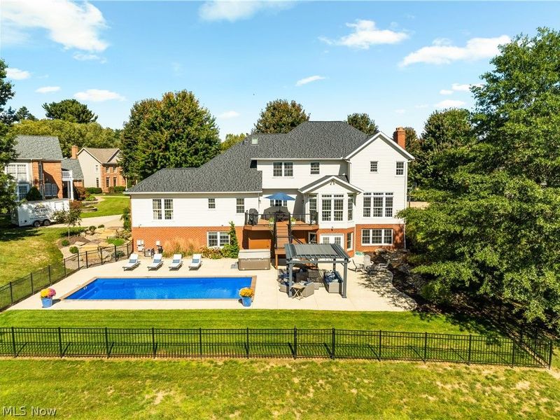 8630 Parsons Court Circle NW, Massillon, OH 44646 Photo 2