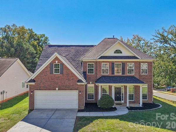 8645 Ridgeline Lane, Charlotte, NC 28269