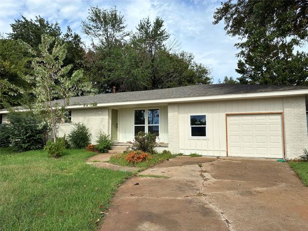 524 W Toledo Place , Broken Arrow, OK 74012