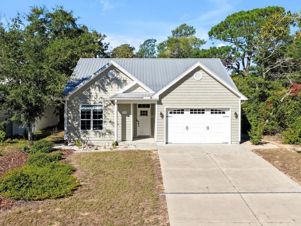 115 NE 3rd Street, Oak Island, NC 28465