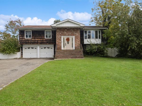 35 Peppermint Road , Commack, NY 11725