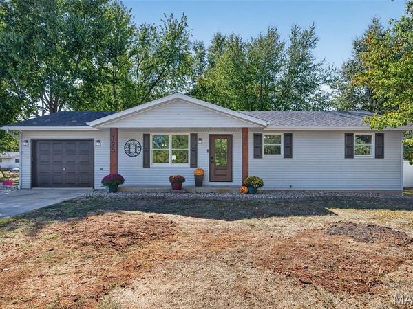 195 Lake Vista Drive, Carlyle, IL 62231