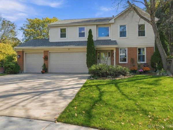 5 Fernwood Court , Algonquin, IL 60102