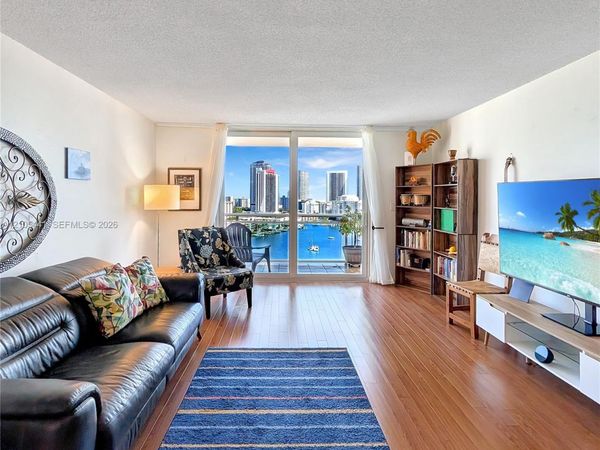 437 Golden Isles Dr , Unit 15F, Hallandale Beach, FL 33009