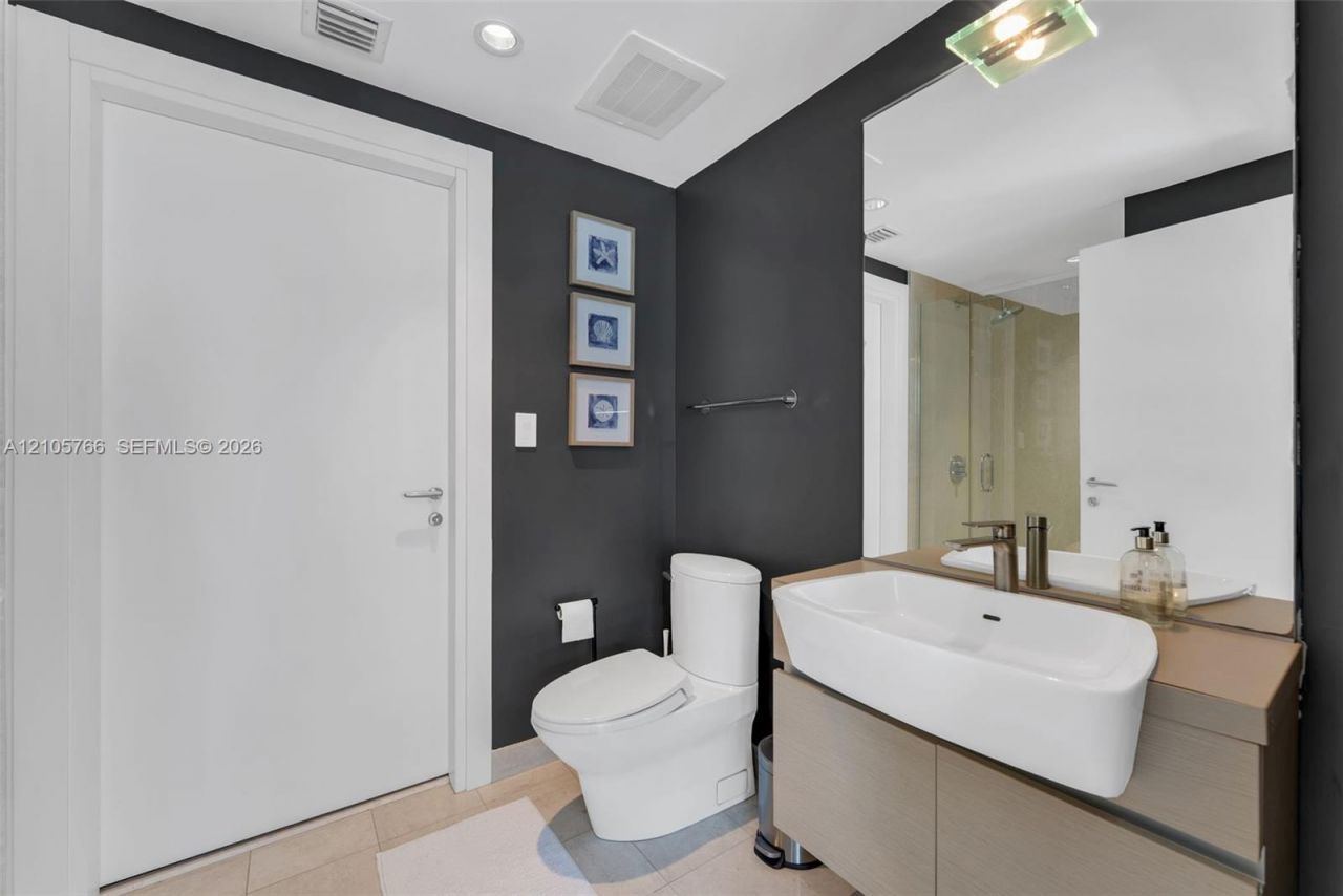 200 Biscayne Boulevard Way , Unit 4408, Miami, FL 33131 Photo