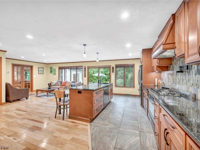 513 Somerset Road, Akron, OH 44313 Photo 10