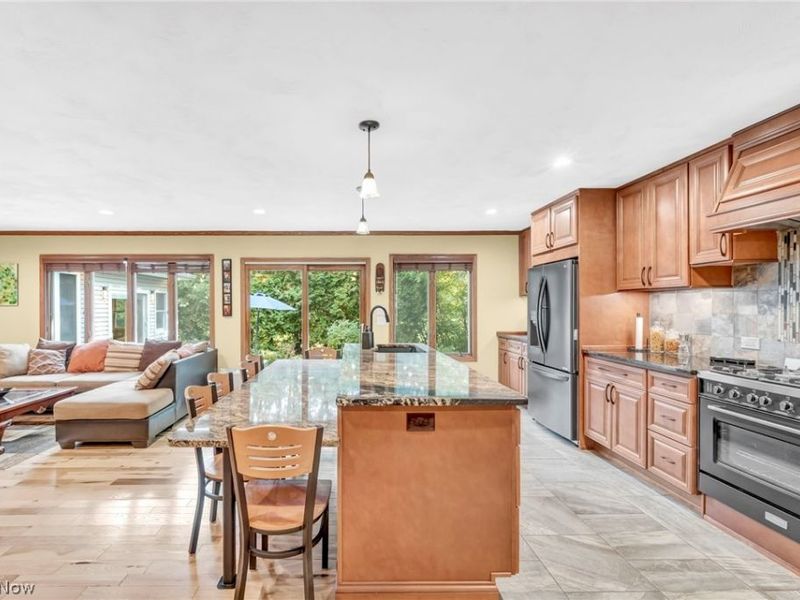 513 Somerset Road, Akron, OH 44313 Photo 16