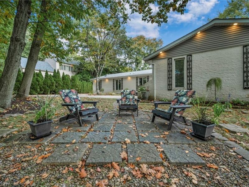 513 Somerset Road, Akron, OH 44313 Photo 3