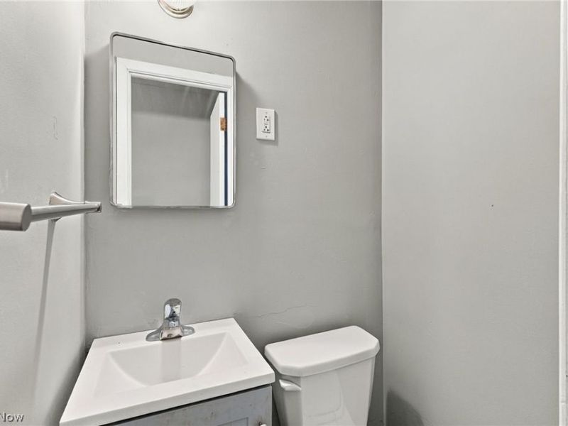 20355 Lakeshore Boulevard, Euclid, OH 44123 Photo 17