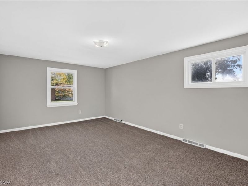 20355 Lakeshore Boulevard, Euclid, OH 44123 Photo 22