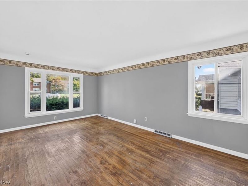 20355 Lakeshore Boulevard, Euclid, OH 44123 Photo 6