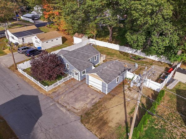 2 Burnside Lane, Merrimac, MA 01860