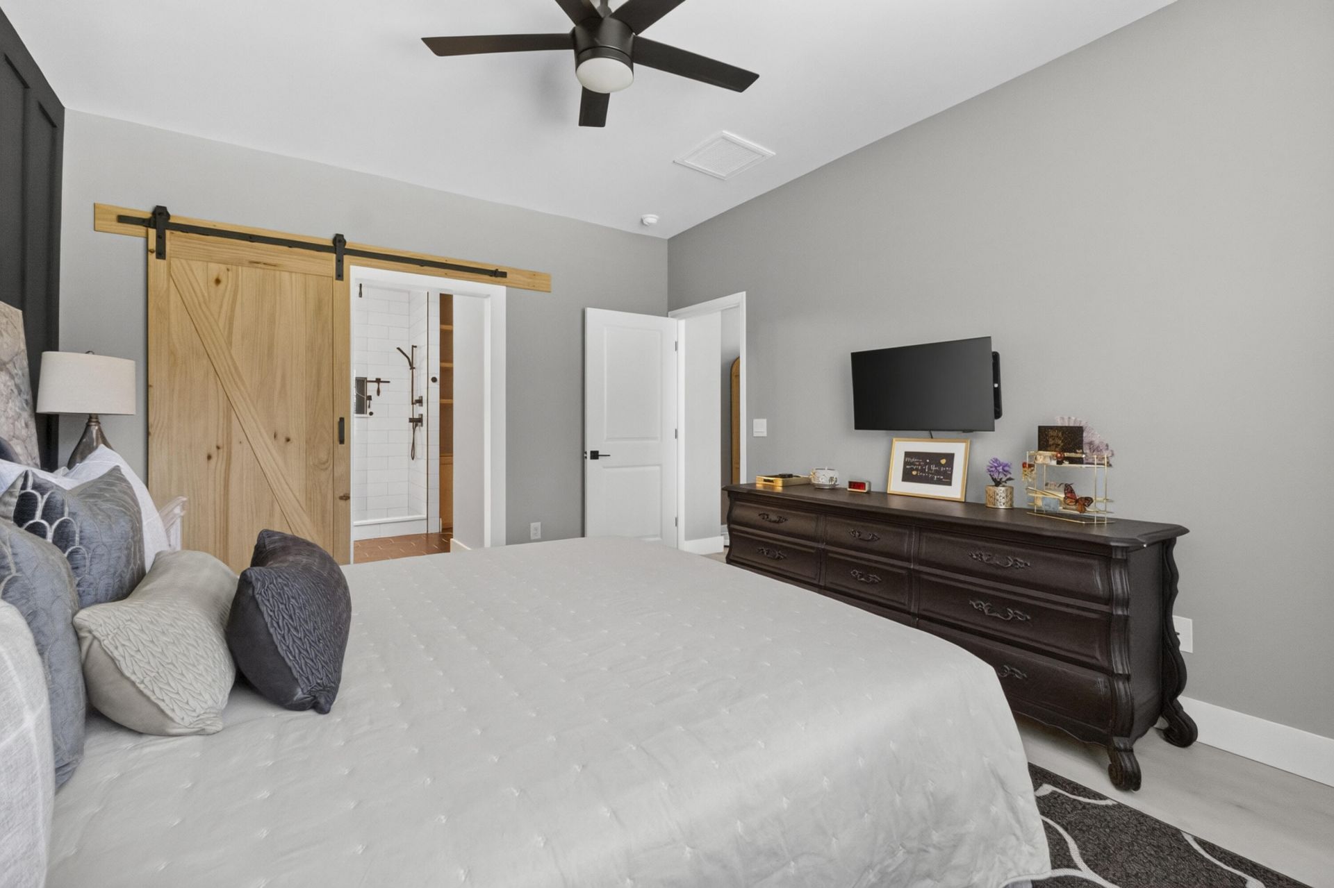 434 Cedarview Road Photo 16