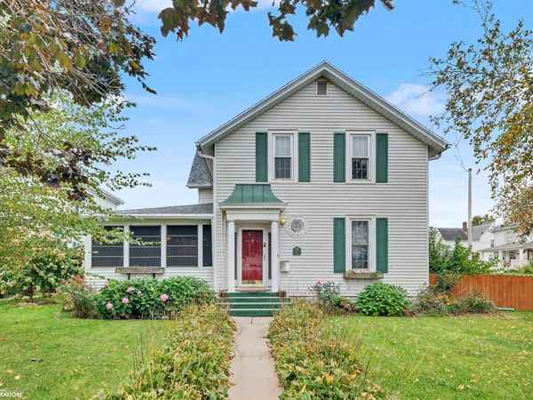 712 W Main Street, Marshalltown, IA 50158